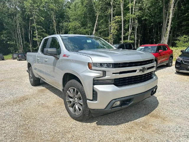 Used 2020 Silver Chevrolet RST image 18