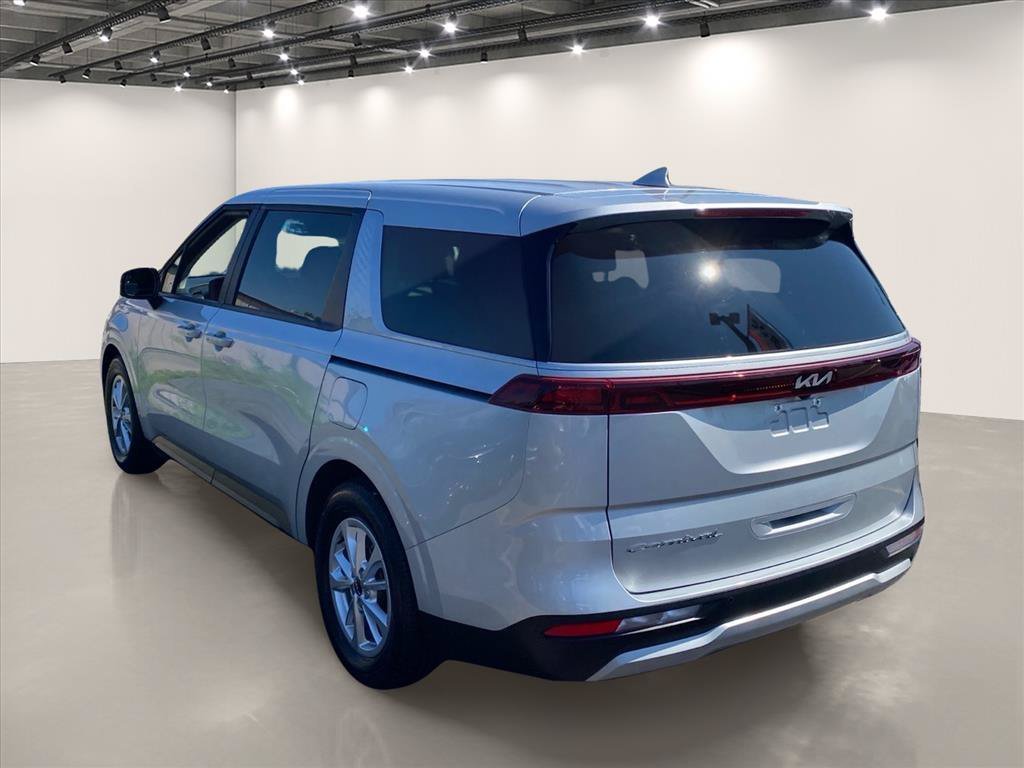 Used 2022 Silky Silver Kia LXS image 6