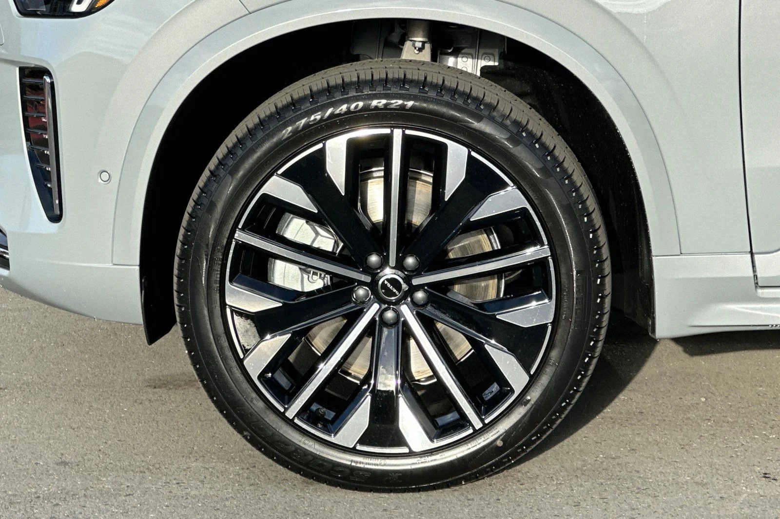 New 2026 Vapour Grey Volvo T8 Plus 7-Seater image 11
