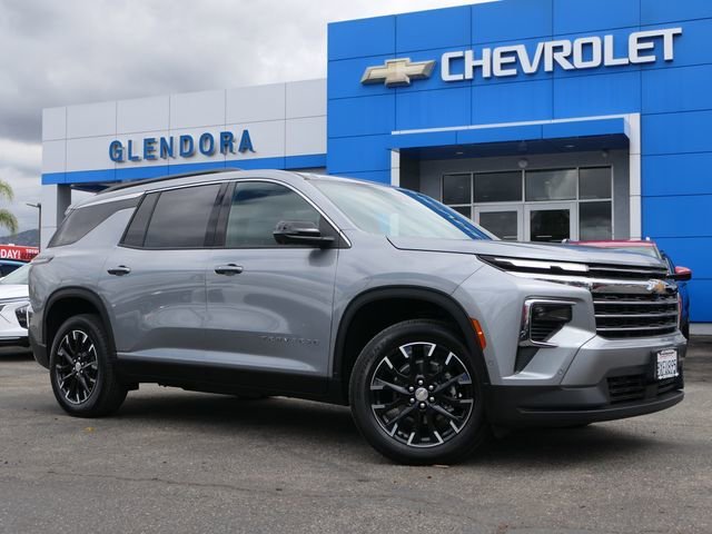 2026 Chevrolet Traverse FWD LT's photo