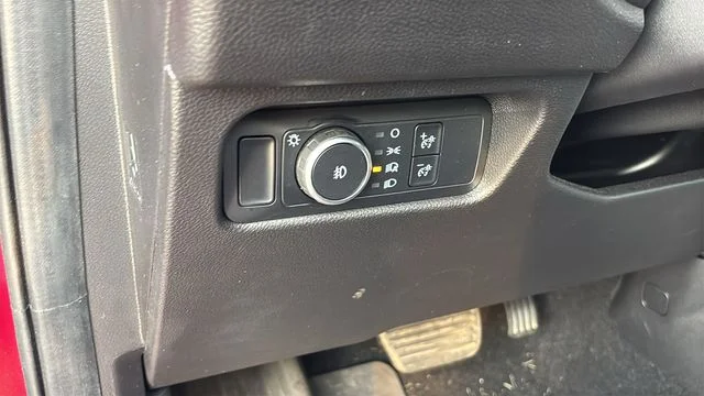 Used 2025 Red Ford Lariat image 11