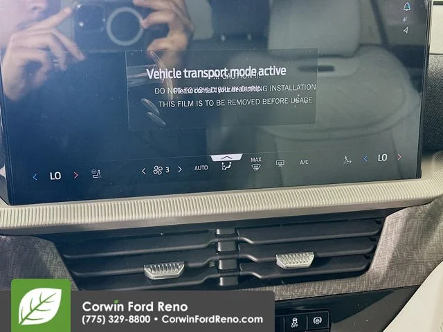 New 2026 Space White Metallic Ford Platinum image 18