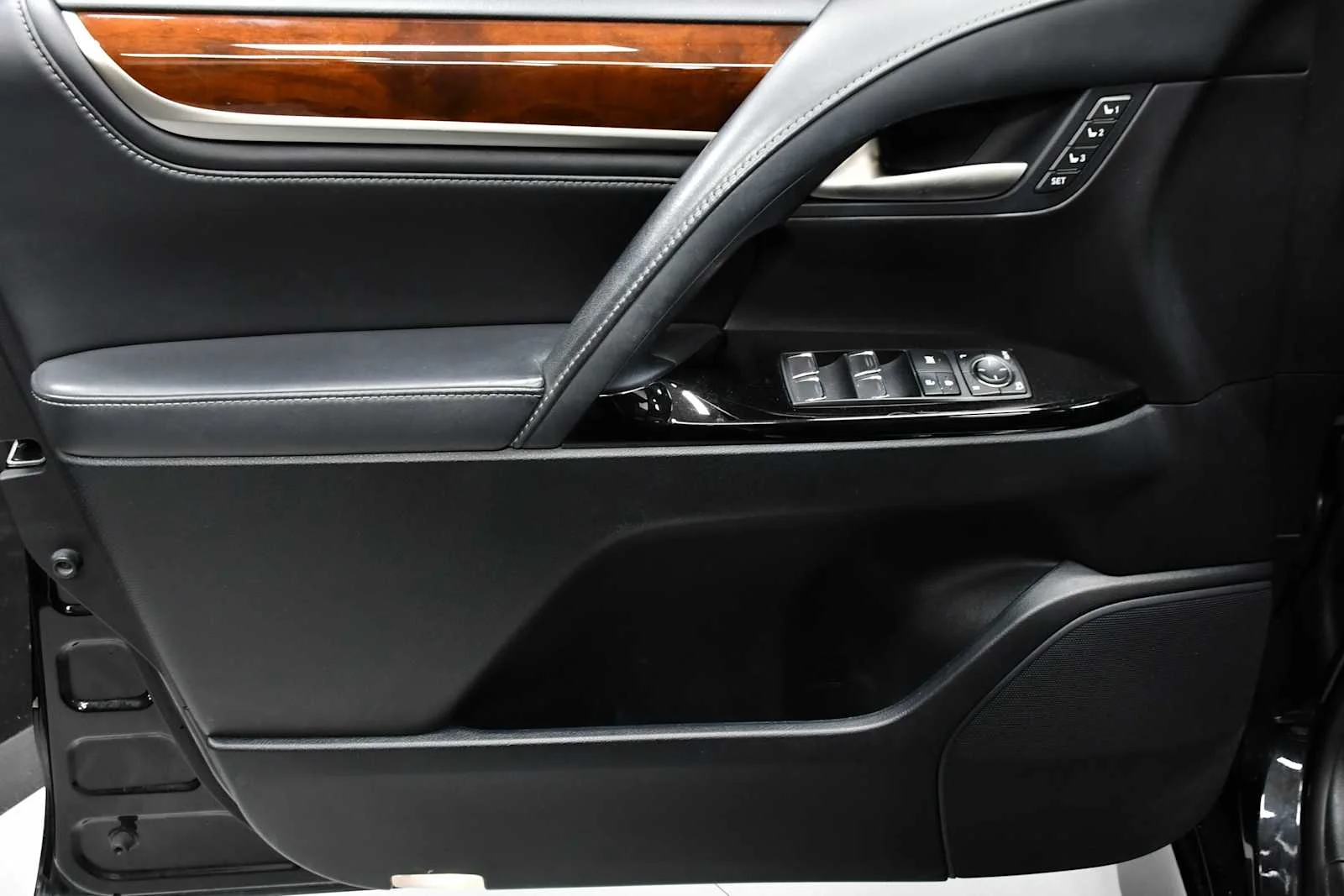Used 2019 Black Onyx Lexus  image 15
