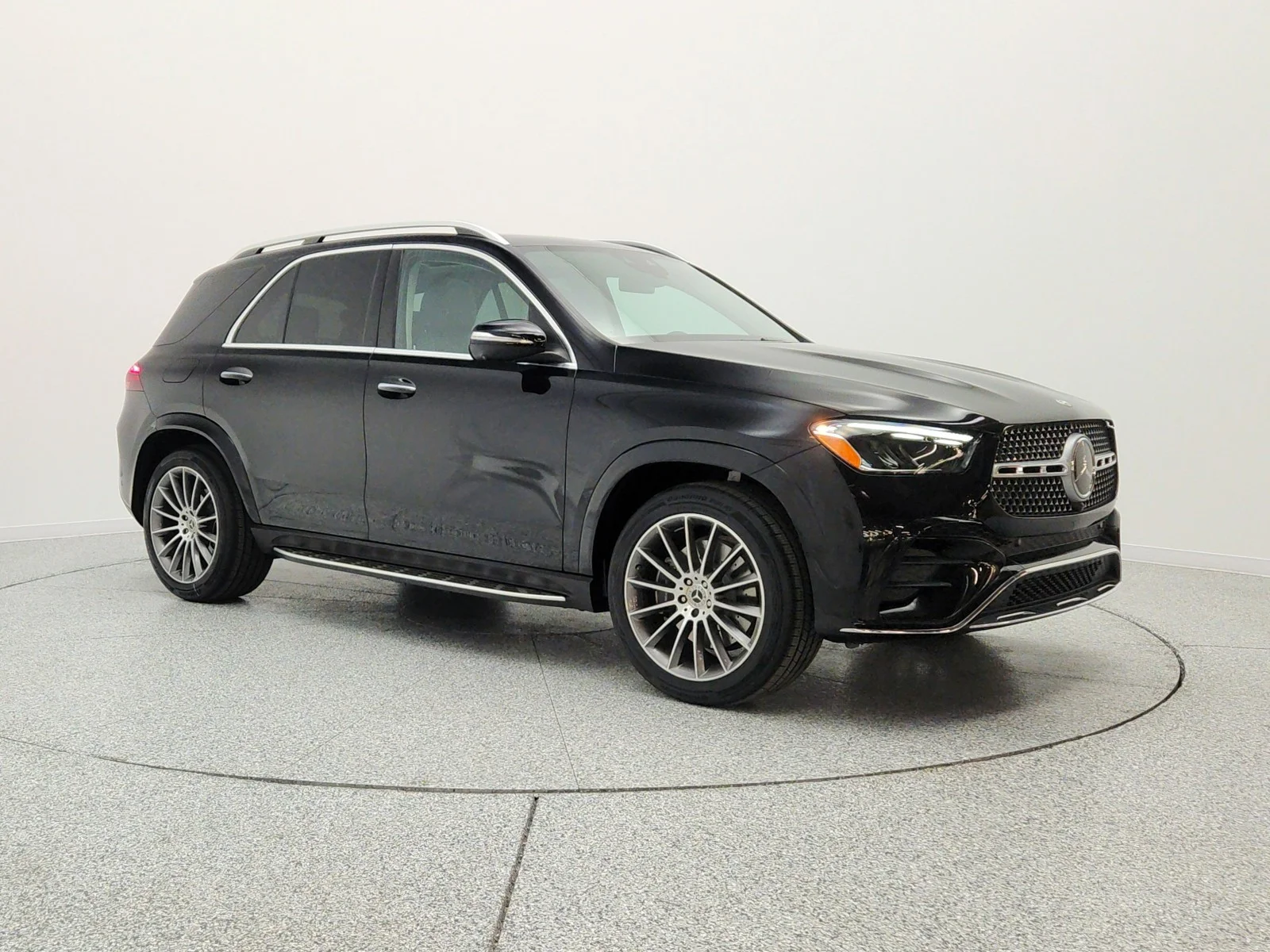 Used 2024 Black Mercedes-Benz GLE 350 4MATIC® SUV image 3