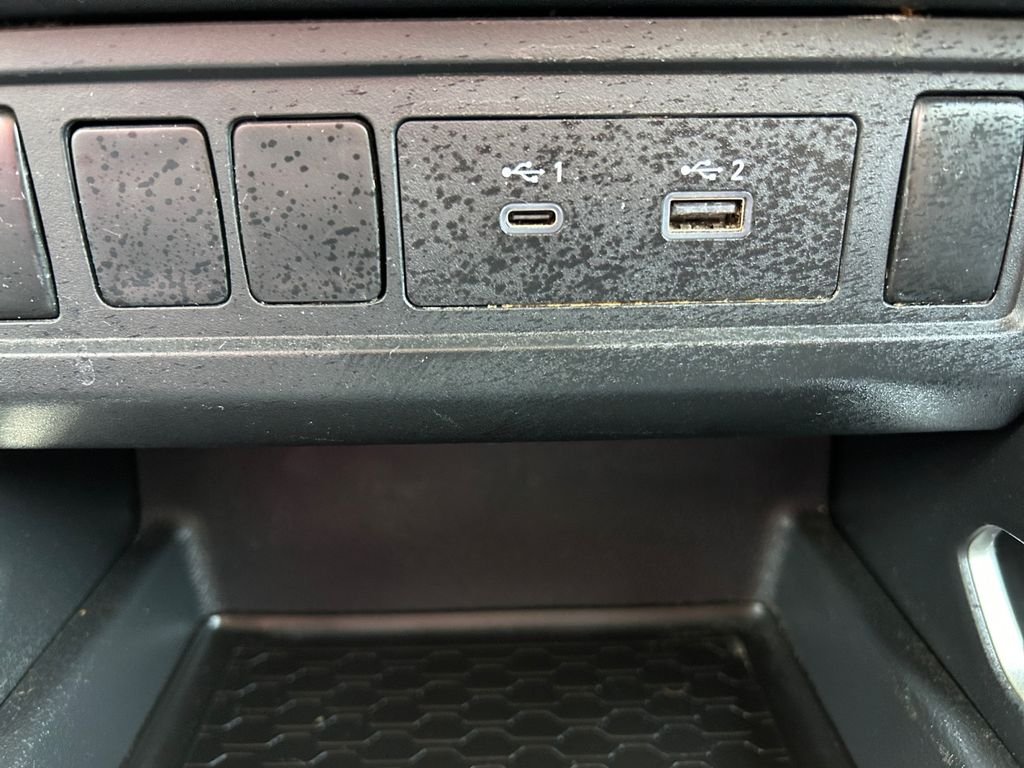 Used 2022 Red Nissan SV image 30
