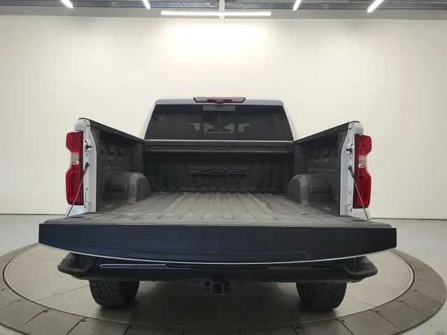 Used 2023 White Chevrolet ZR2 image 28