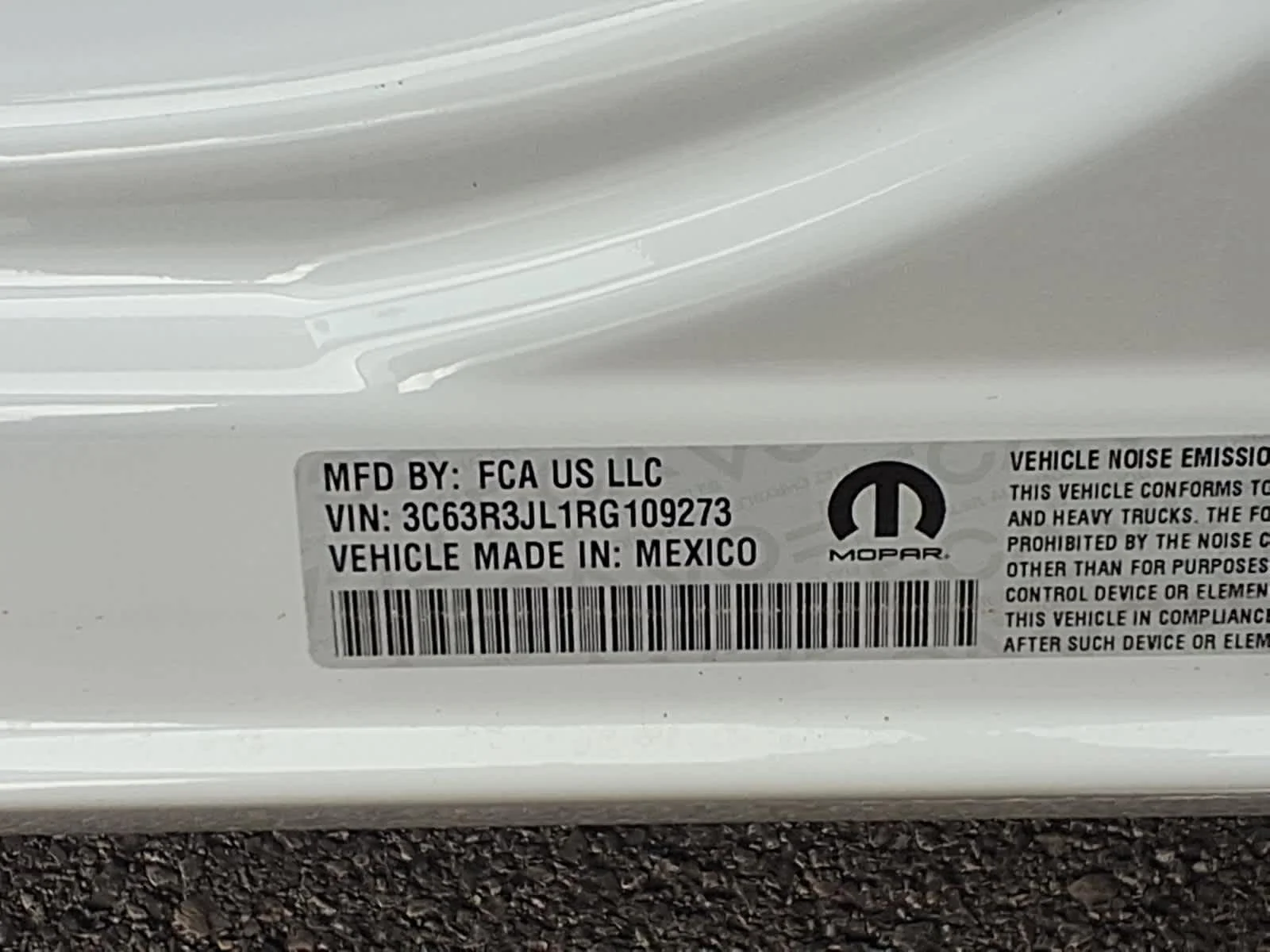 Used 2024 Pearl White Ram Laramie image 33
