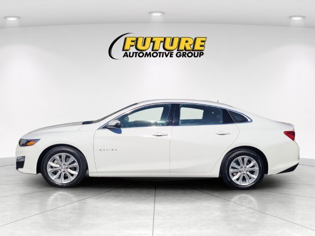 Used 2025 White Chevrolet LT image 6