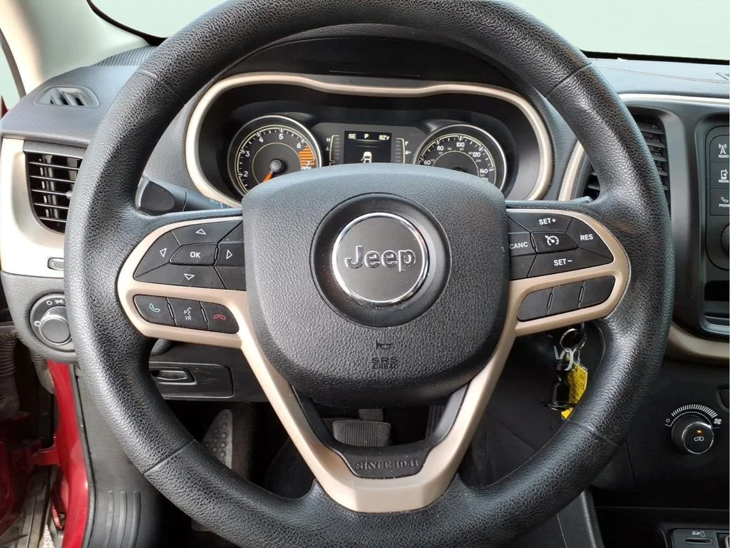Used 2017 Red Jeep Sport image 23