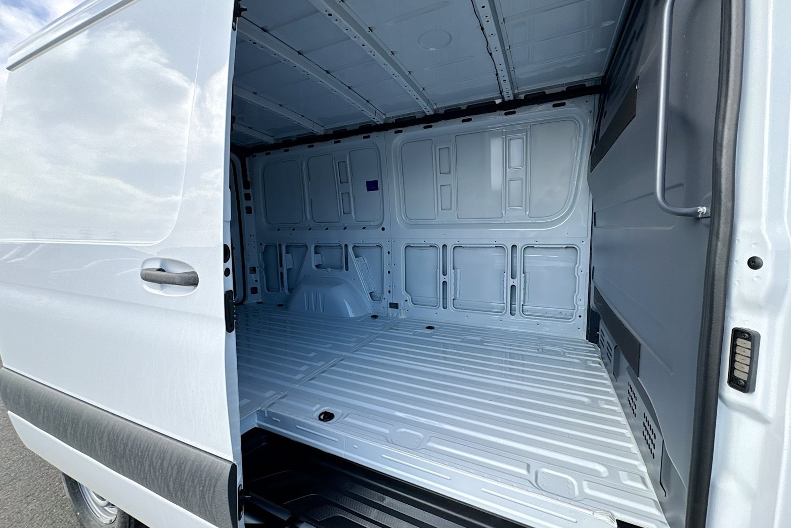 New 2026 Arctic White Mercedes-Benz  image 22