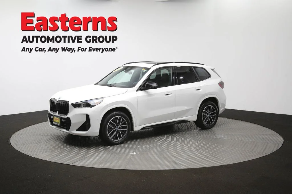 Used 2023 White BMW xDrive28i image 57