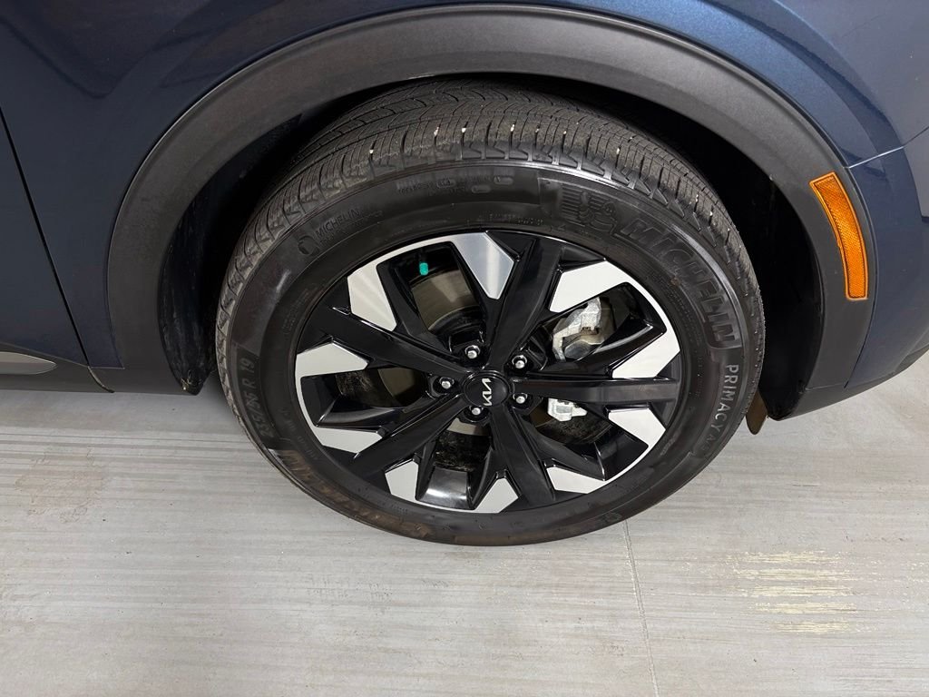 Used 2024 Blue Kia X-Line image 10