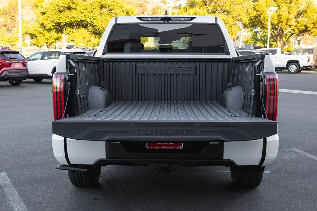New 2026 Wind Chill Pearl <sup>1</sup> Toyota Tundra Platinum image 7