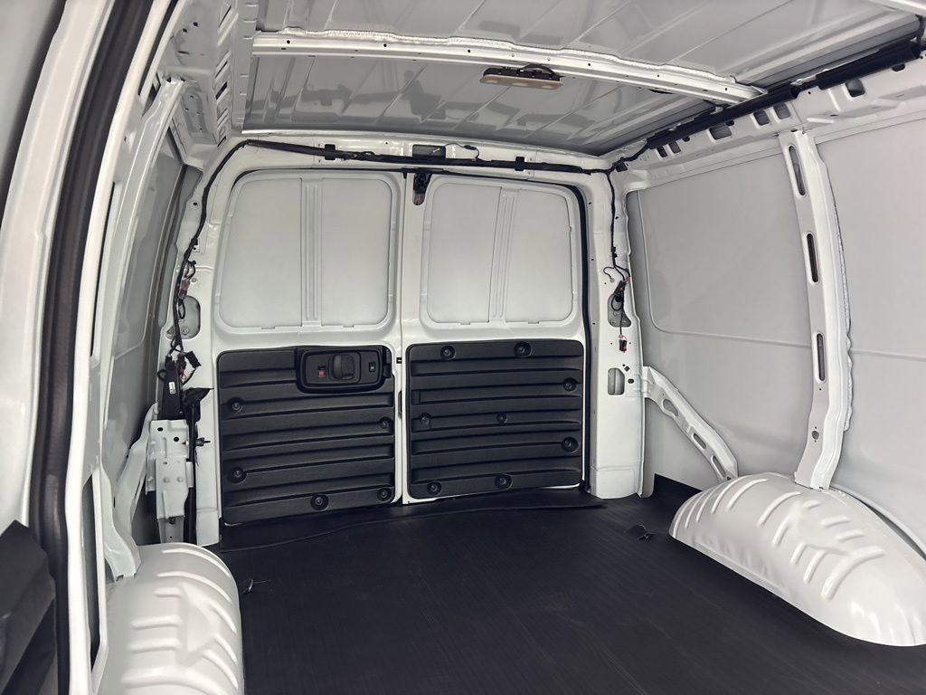 2025 Chevrolet Express Cargo Work Van - Photo 8