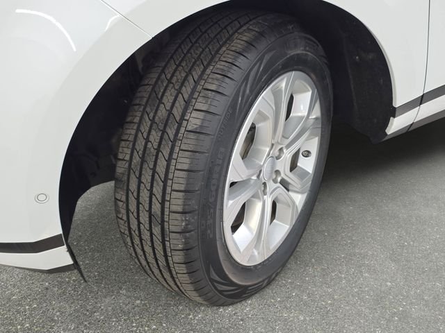 Used 2021 White Land Rover S image 29