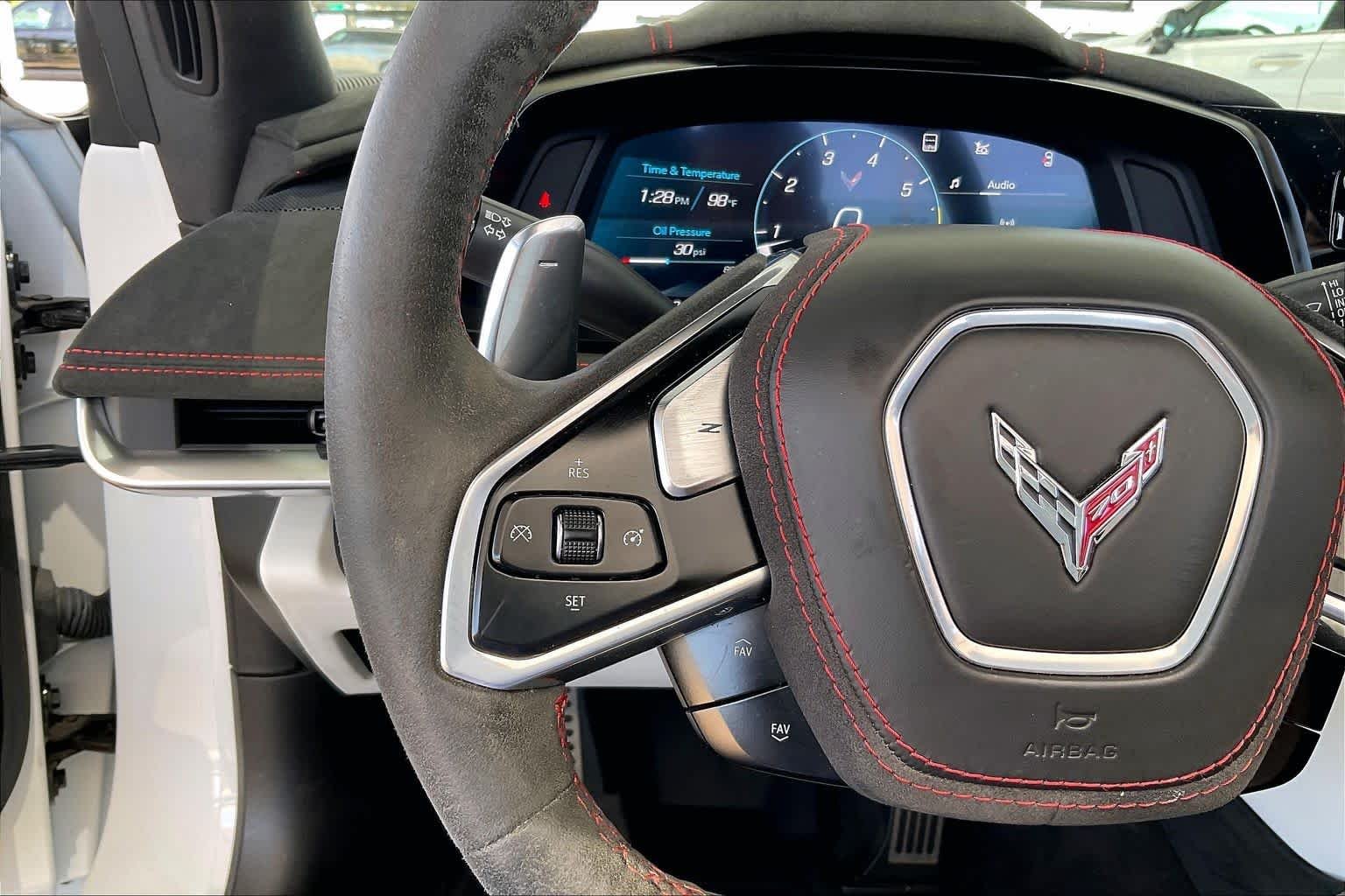 Used 2023 WHITE PEARL METALLIC TRICOAT Chevrolet 3LT image 19