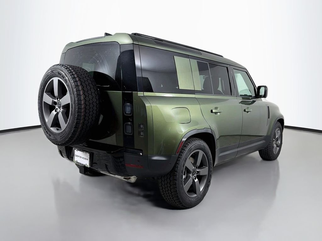 New 2026 Woolstone Green Land Rover S image 5