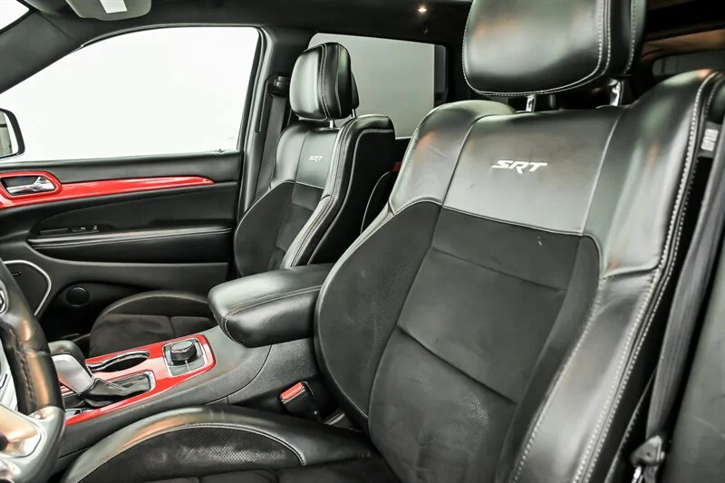Used 2016 Brilliant Black Crystal Pearl Coat Jeep SRT image 18