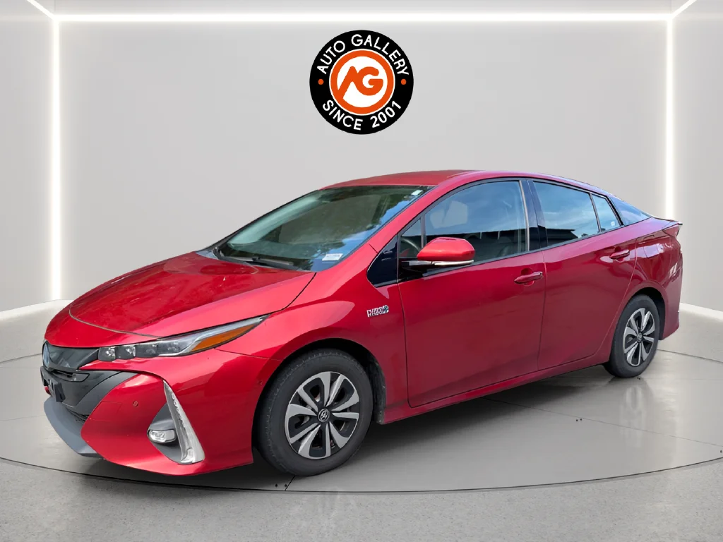Used 2017 Red Toyota Advanced image 3