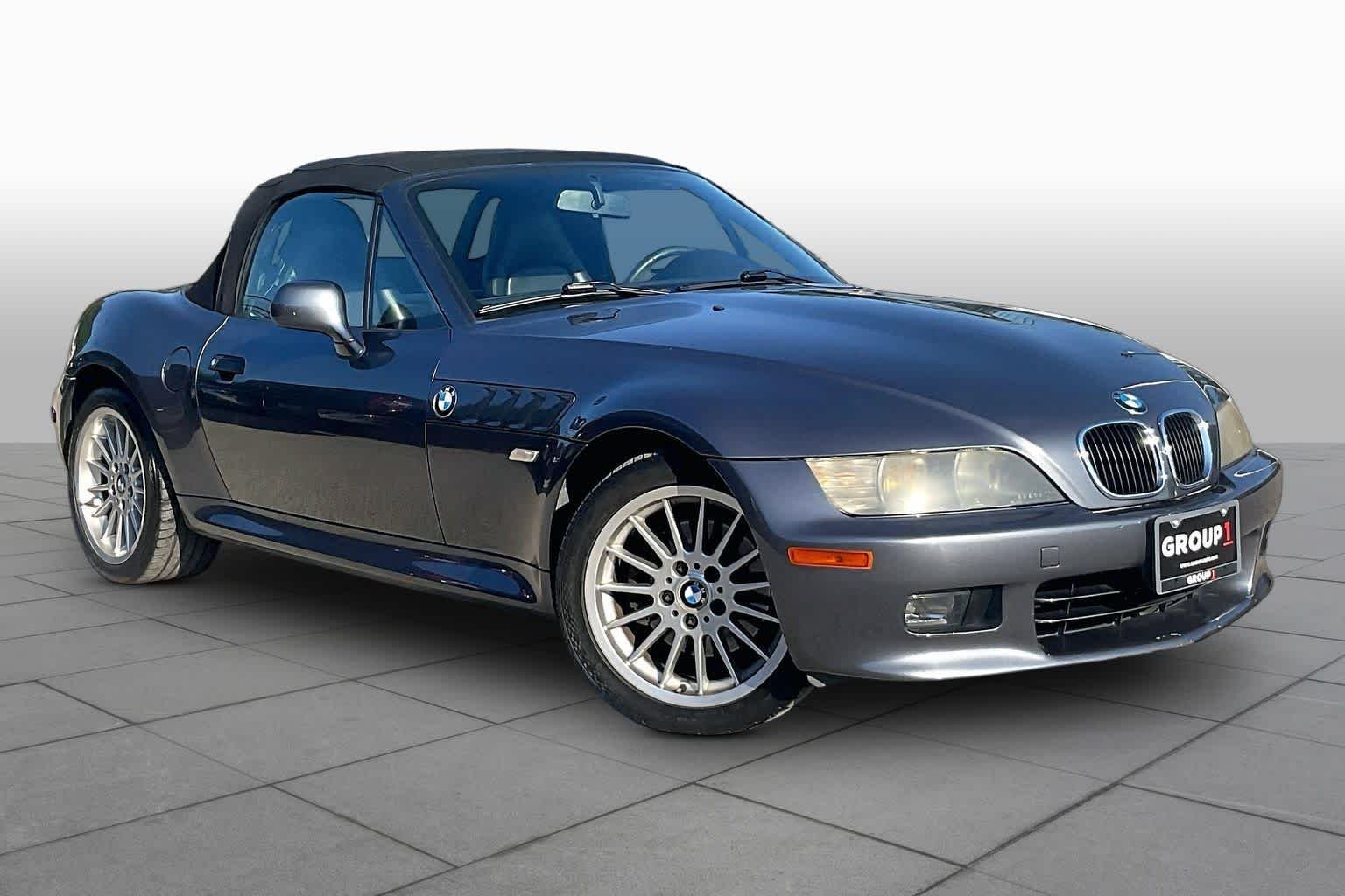 Used 2001 Titanium Silver Metallic BMW 3.0i image 2