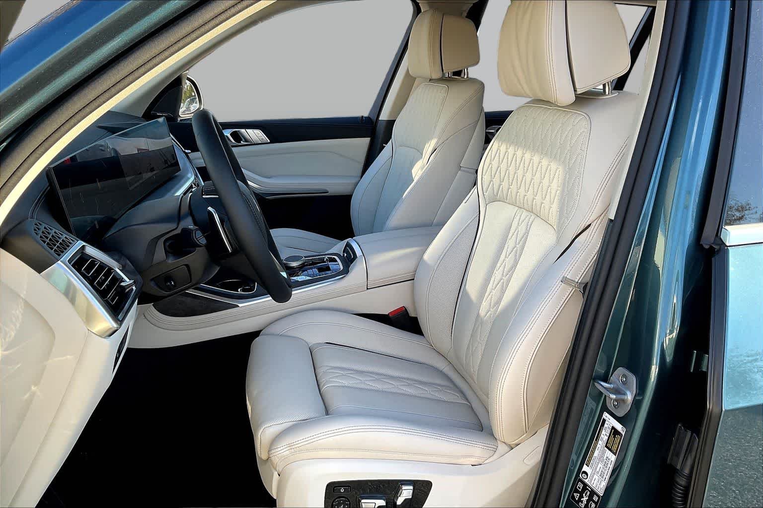 Used 2026 Blue Ridge Mountain Metallic BMW xDrive40i image 7