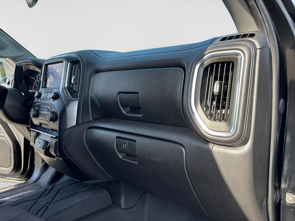 Used 2020 Black Chevrolet RST image 40