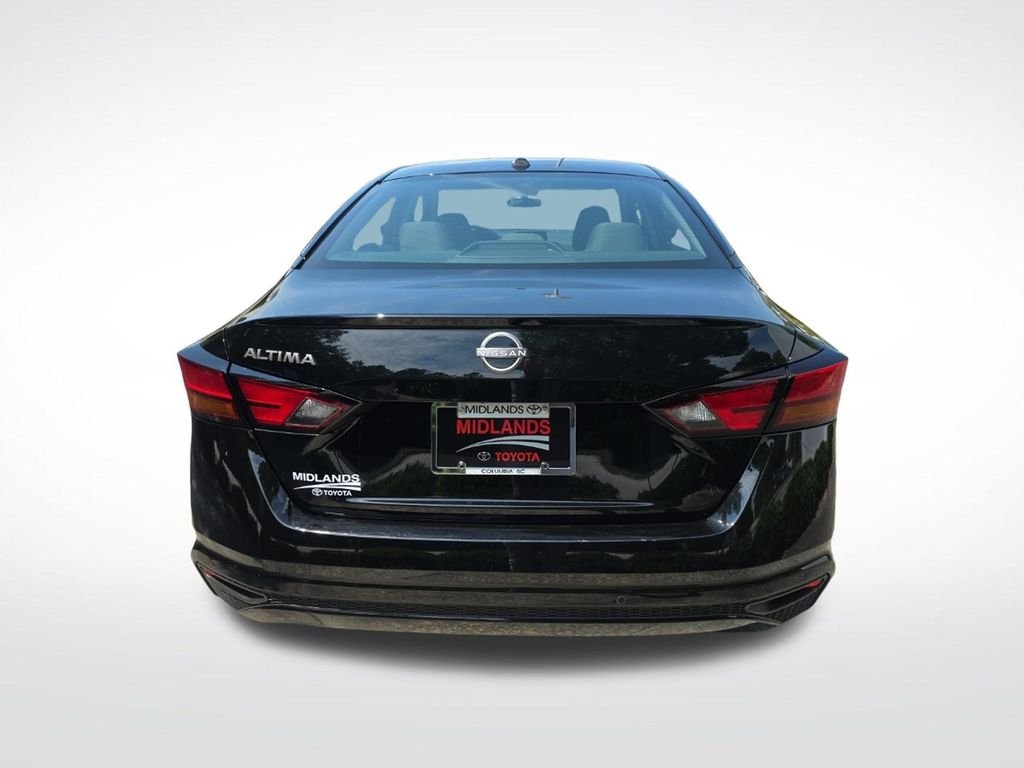 2025 Nissan Altima SV - Photo 11