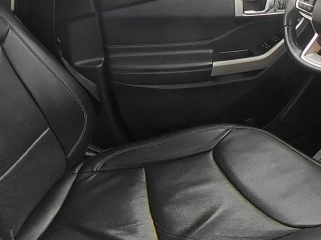 Used 2021 White Ford Limited image 37