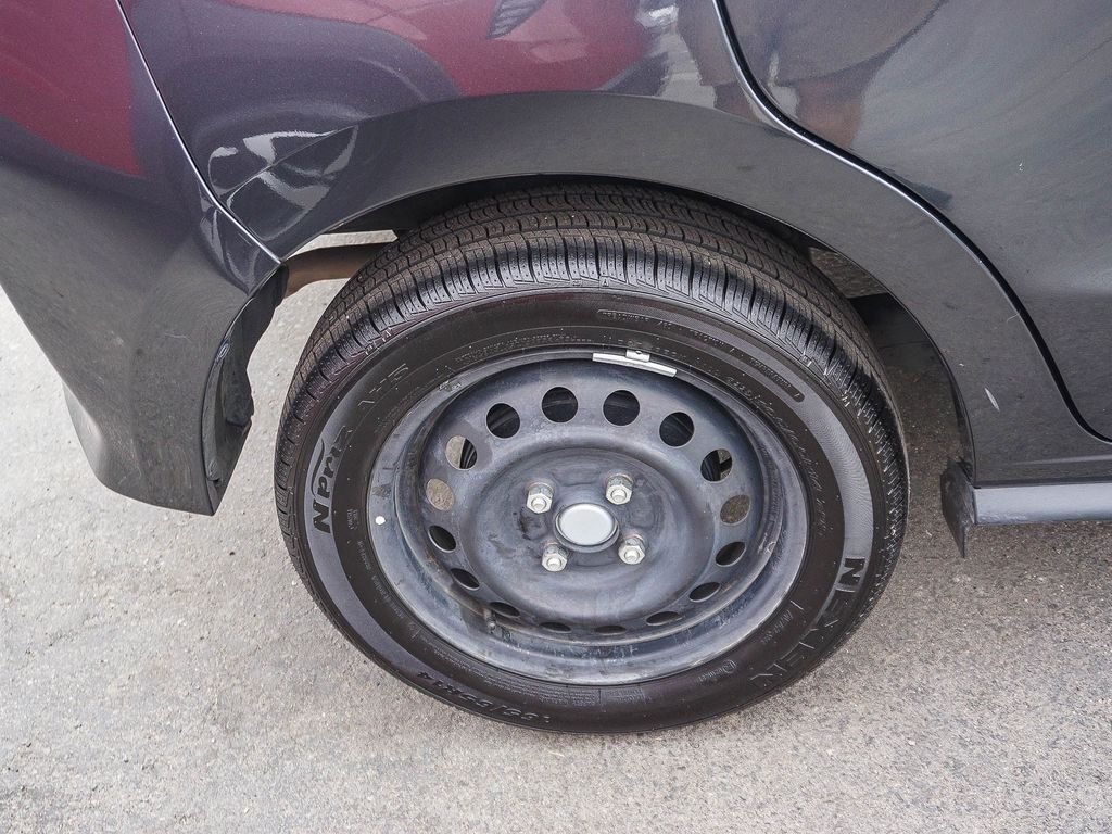 Used 2024 Red Mitsubishi ES image 8