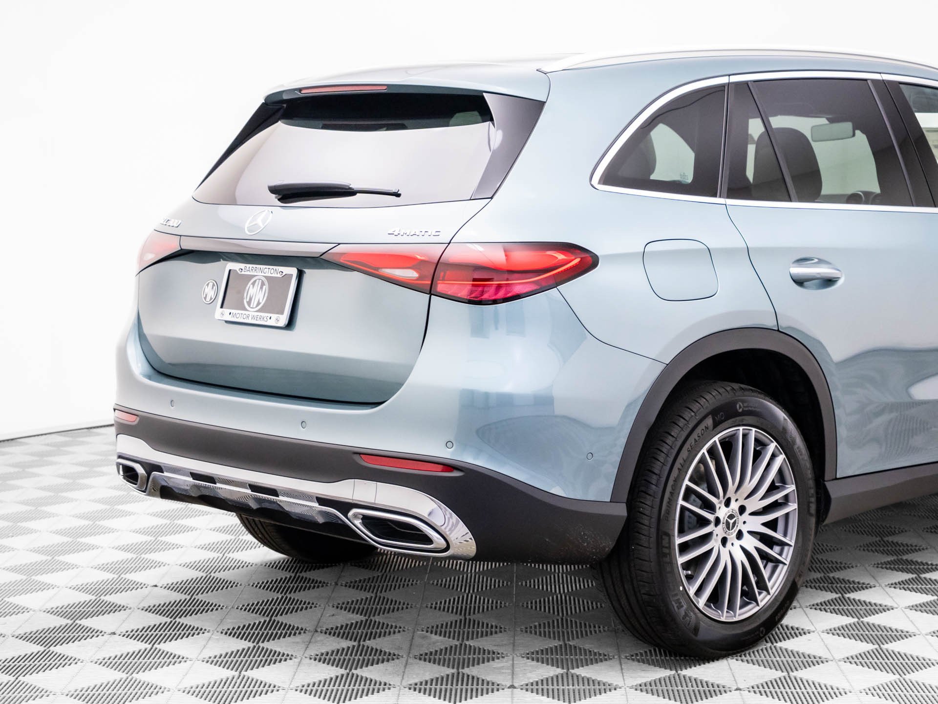 Used 2026 Silver Mercedes-Benz GLC 300 image 36