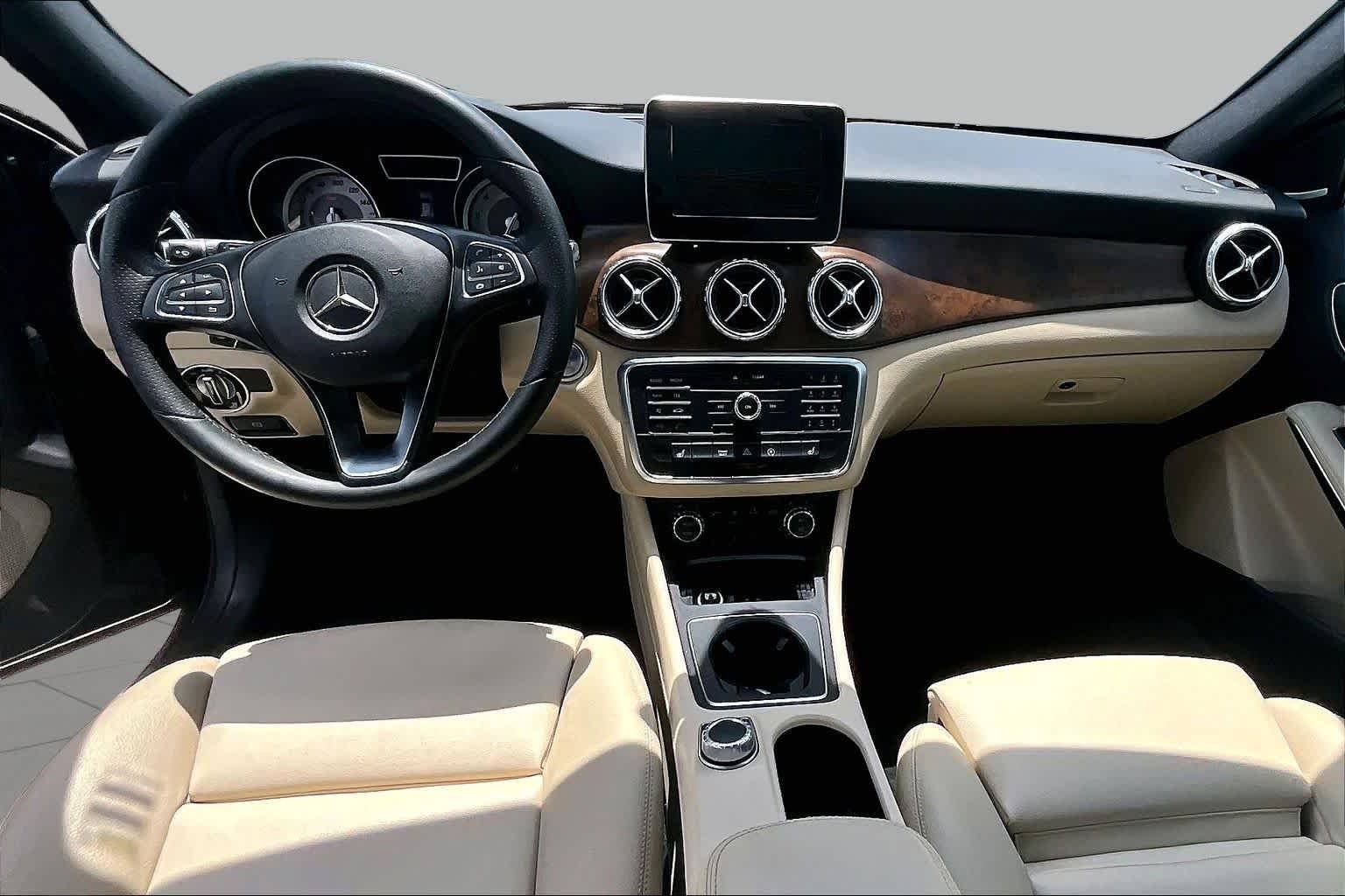 Used 2017 Lunar Blue Metallic Mercedes-Benz GLA 250 image 15