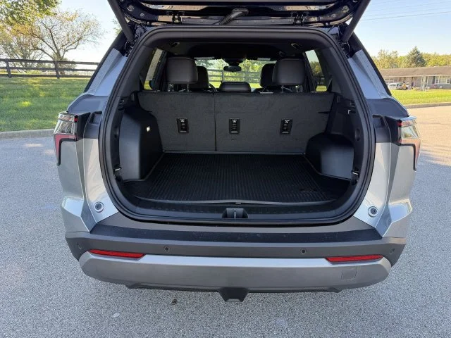 2027 Chevrolet Equinox LT - Photo 13