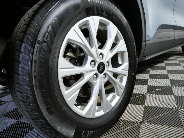 Used 2023 Blue Ford Active image 9