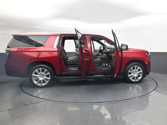 Used 2021 Red Chevrolet High Country image 40