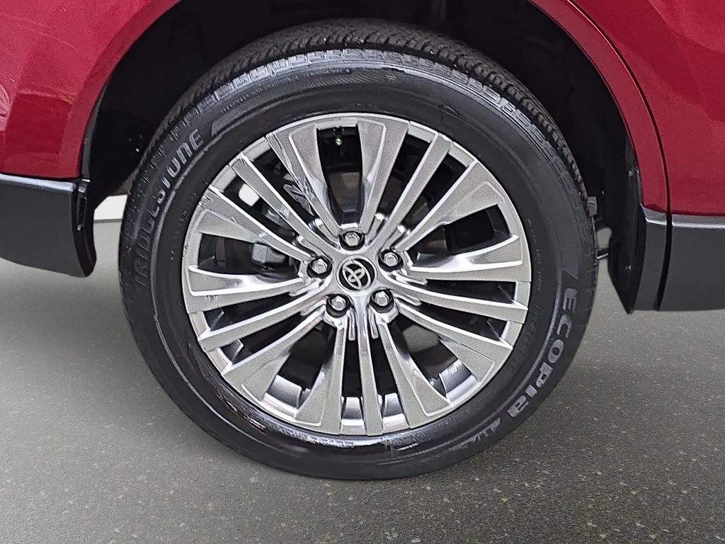 Used 2022 Red Toyota XLE image 32