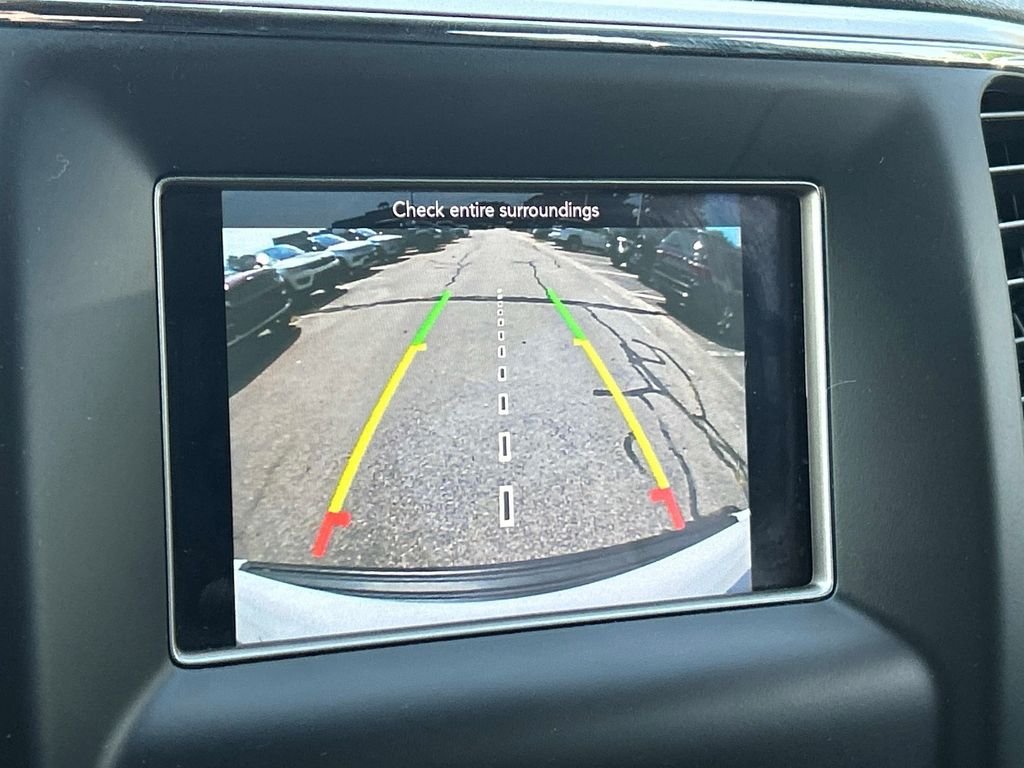 Used 2020 White Jeep Laredo E image 29