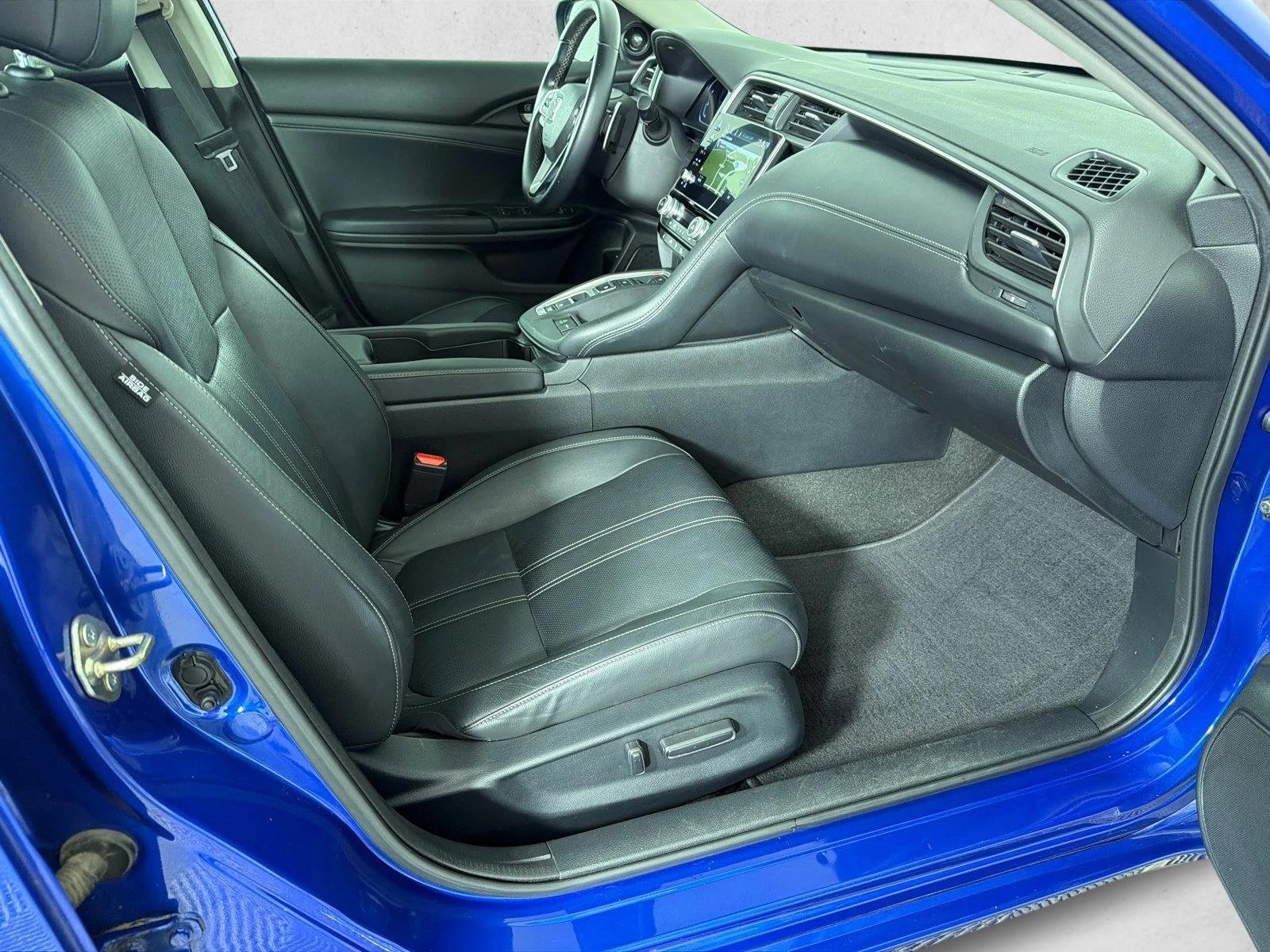 Used 2019 Cosmic Blue Metall Honda Touring image 15