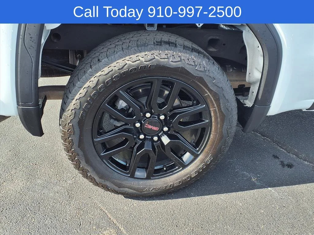 Used 2024 Summit White GMC Elevation image 21