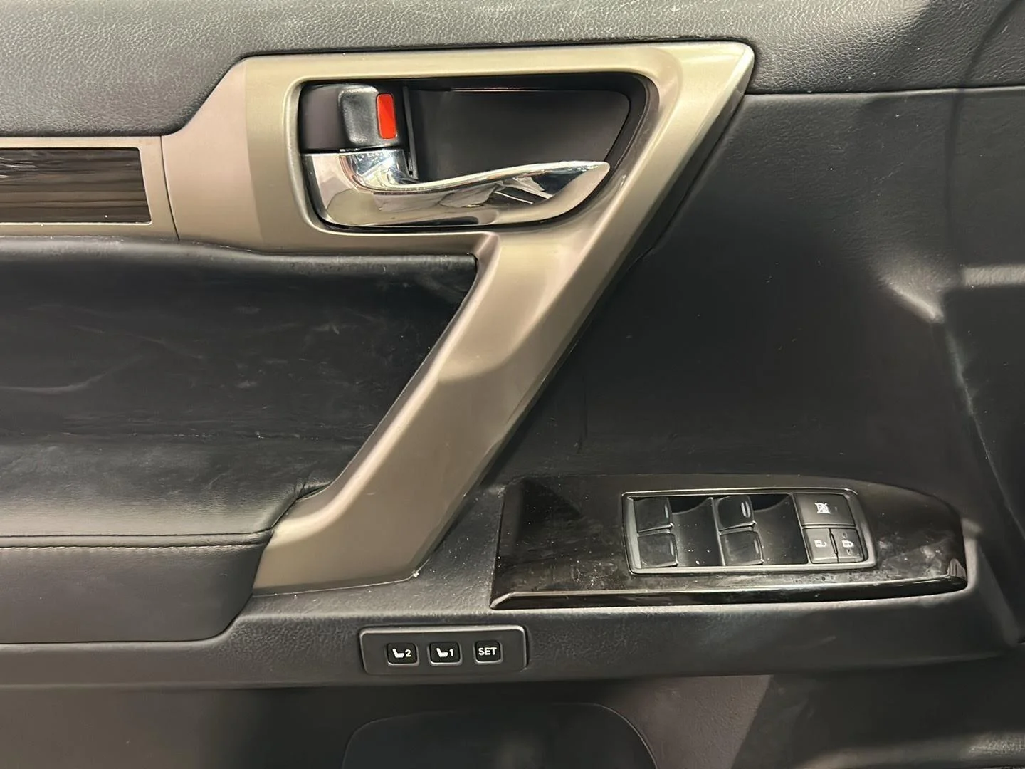 Used 2015 Starfire Pearl Lexus Base image 6
