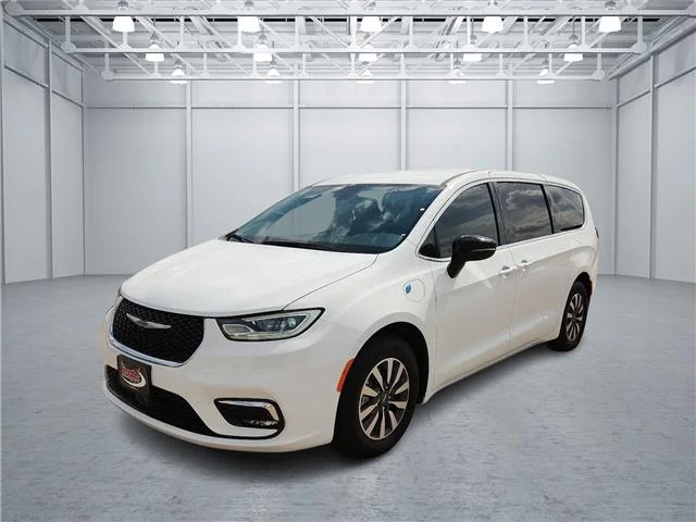 2024 Chrysler Pacifica Hybrid Select Front-Wheel Drive Passenger