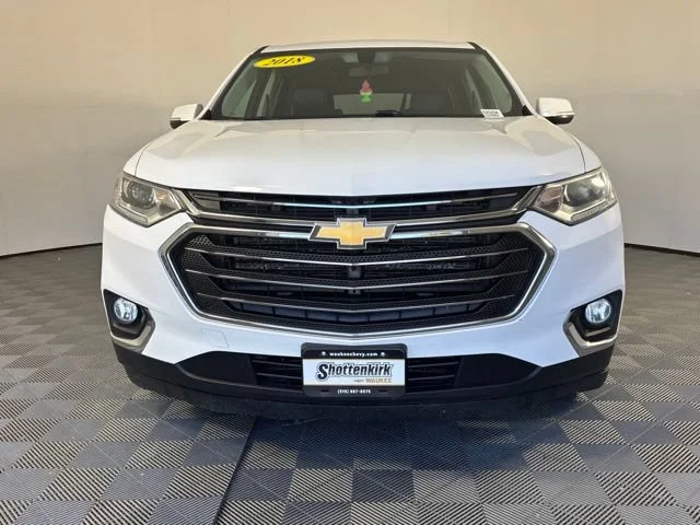 Used 2018 SUMMIT WHITE Chevrolet LT Cloth image 3