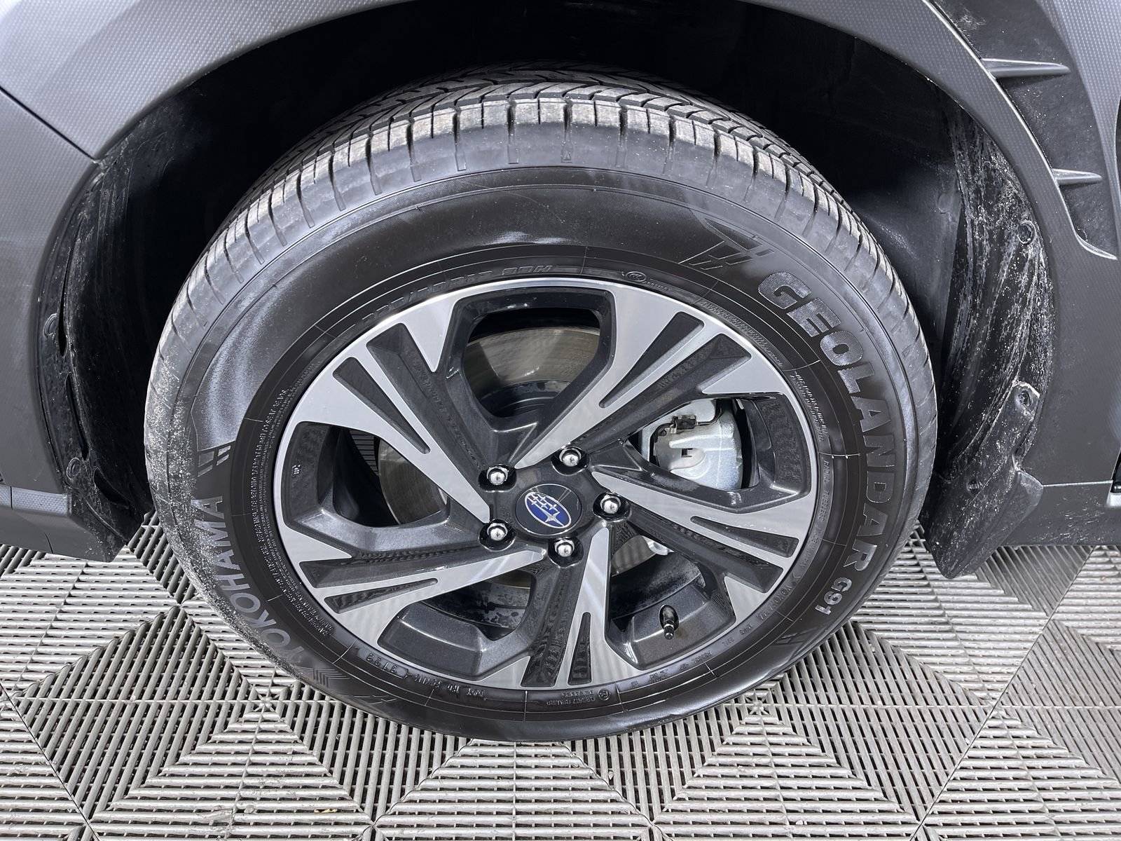 Used 2024 Crystal Black Silica Subaru Premium image 24