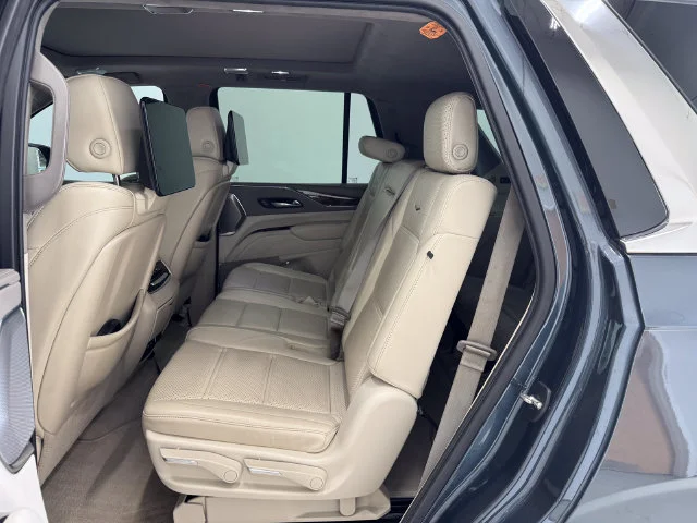 Used 2021 Shadow Metallic Cadillac Premium Luxury Platinum image 20