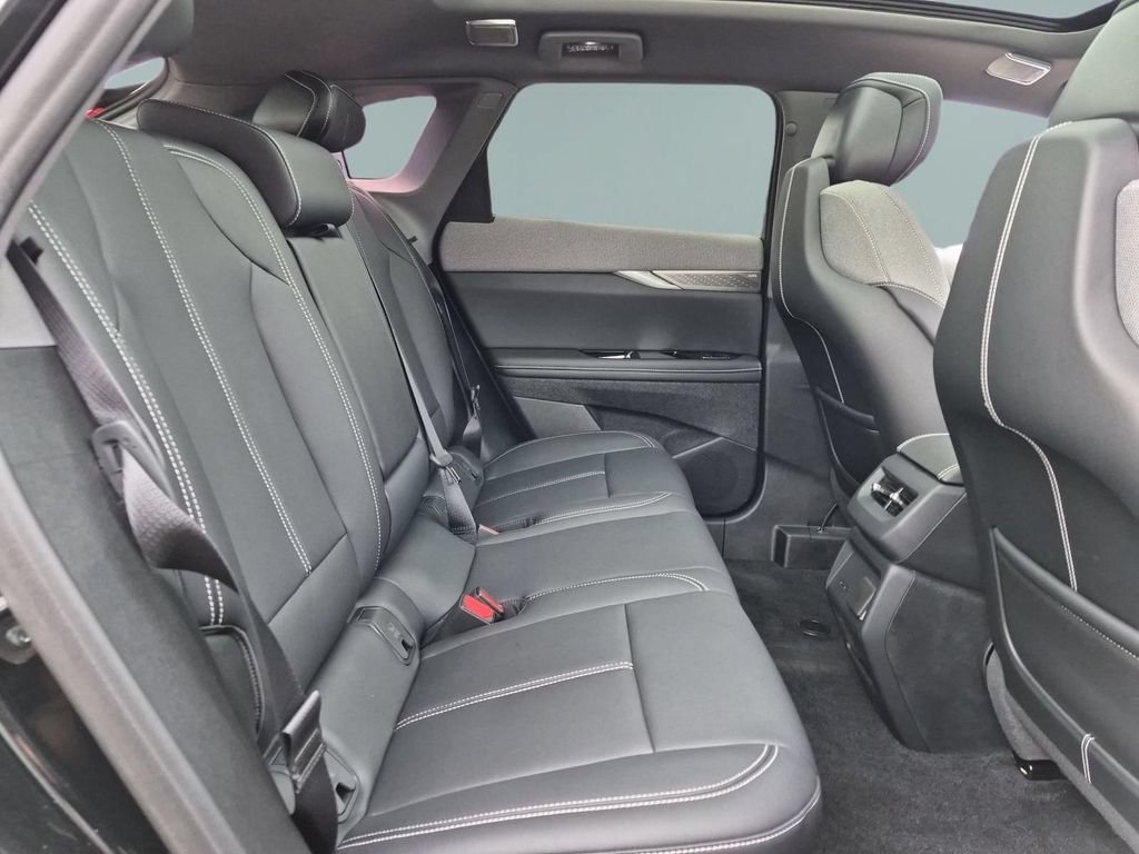 2027 Cadillac OPTIQ Luxury - Photo 26