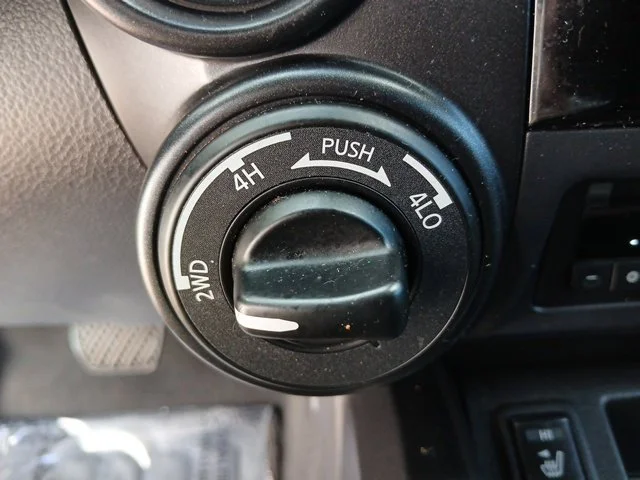 Used 2021  Nissan PRO-4X image 51