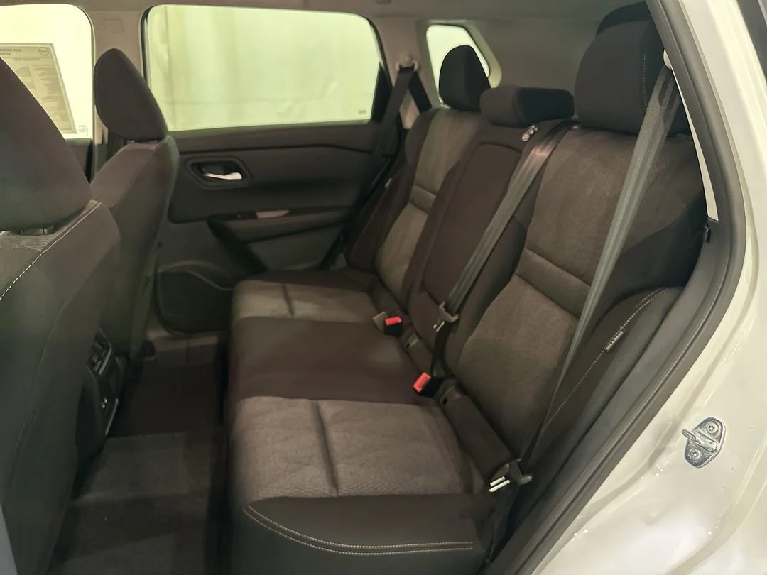 2026 Nissan Rogue SV - Photo 18