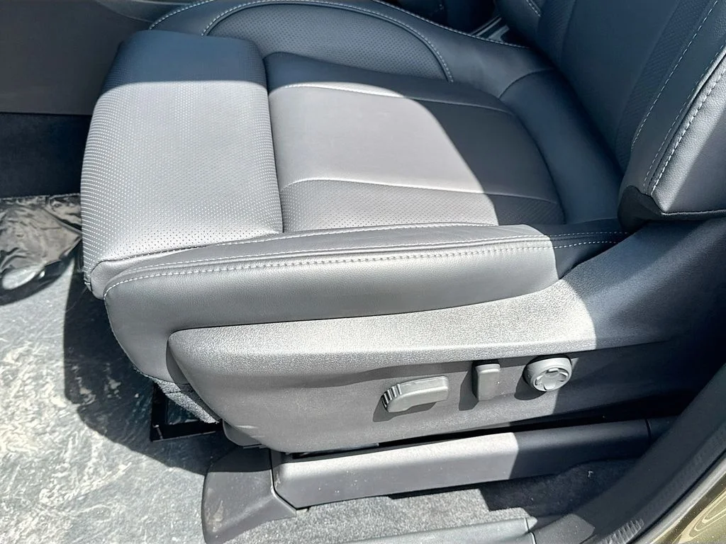 New 2026 AUTUMN GREEN METALLIC Subaru Limited 7-Passenger image 23