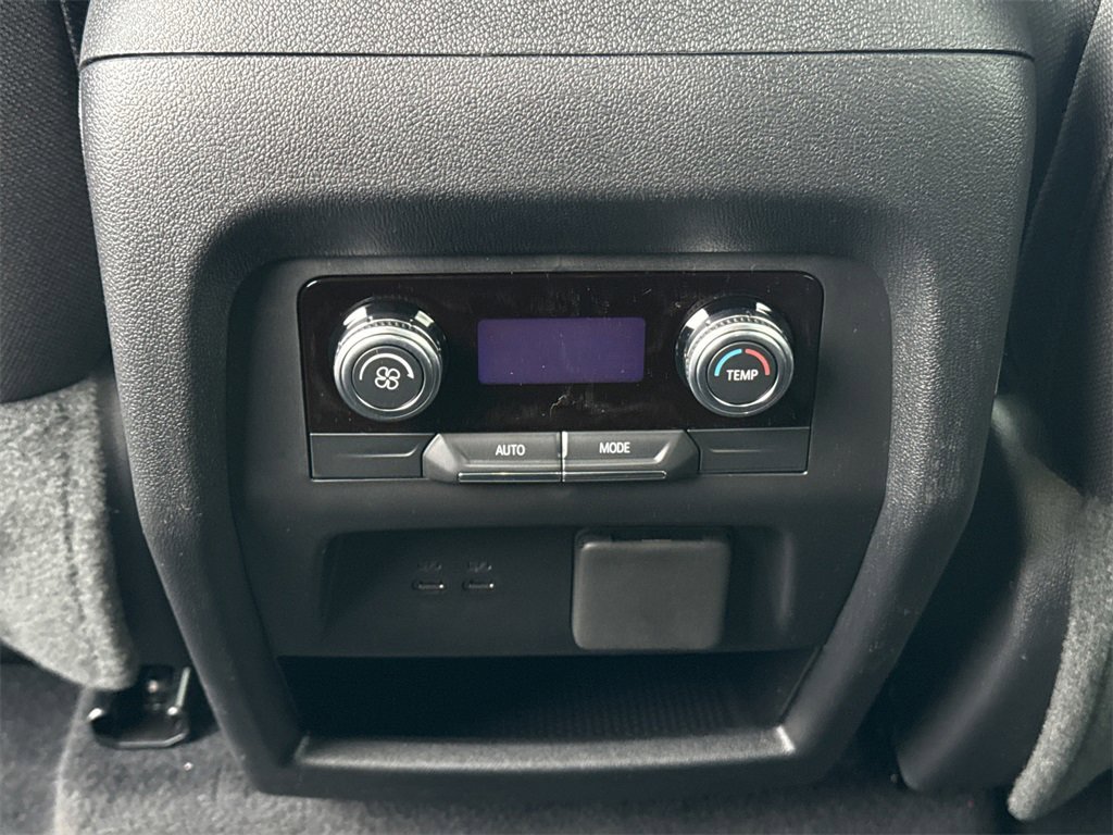 2026 GMC ACADIA - Image 29