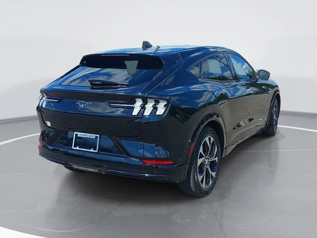 Used 2023 Black Ford Premium image 3