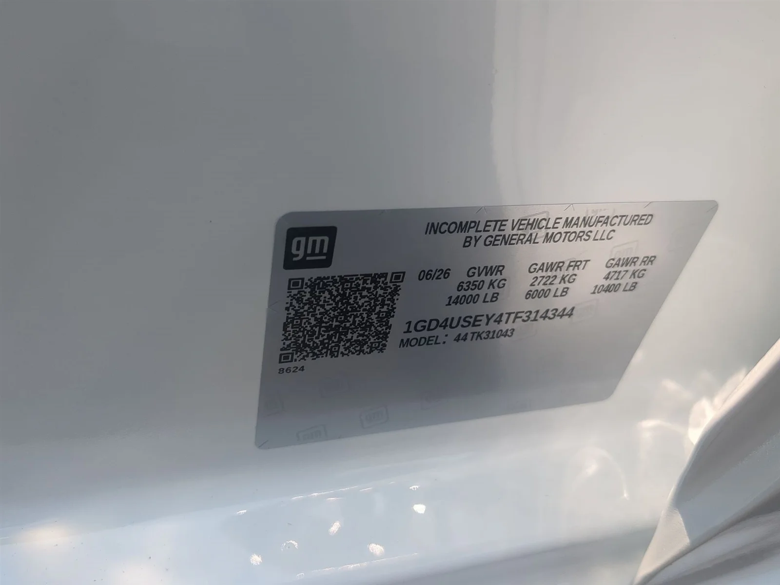 New 2026 Summit White GMC Pro image 55